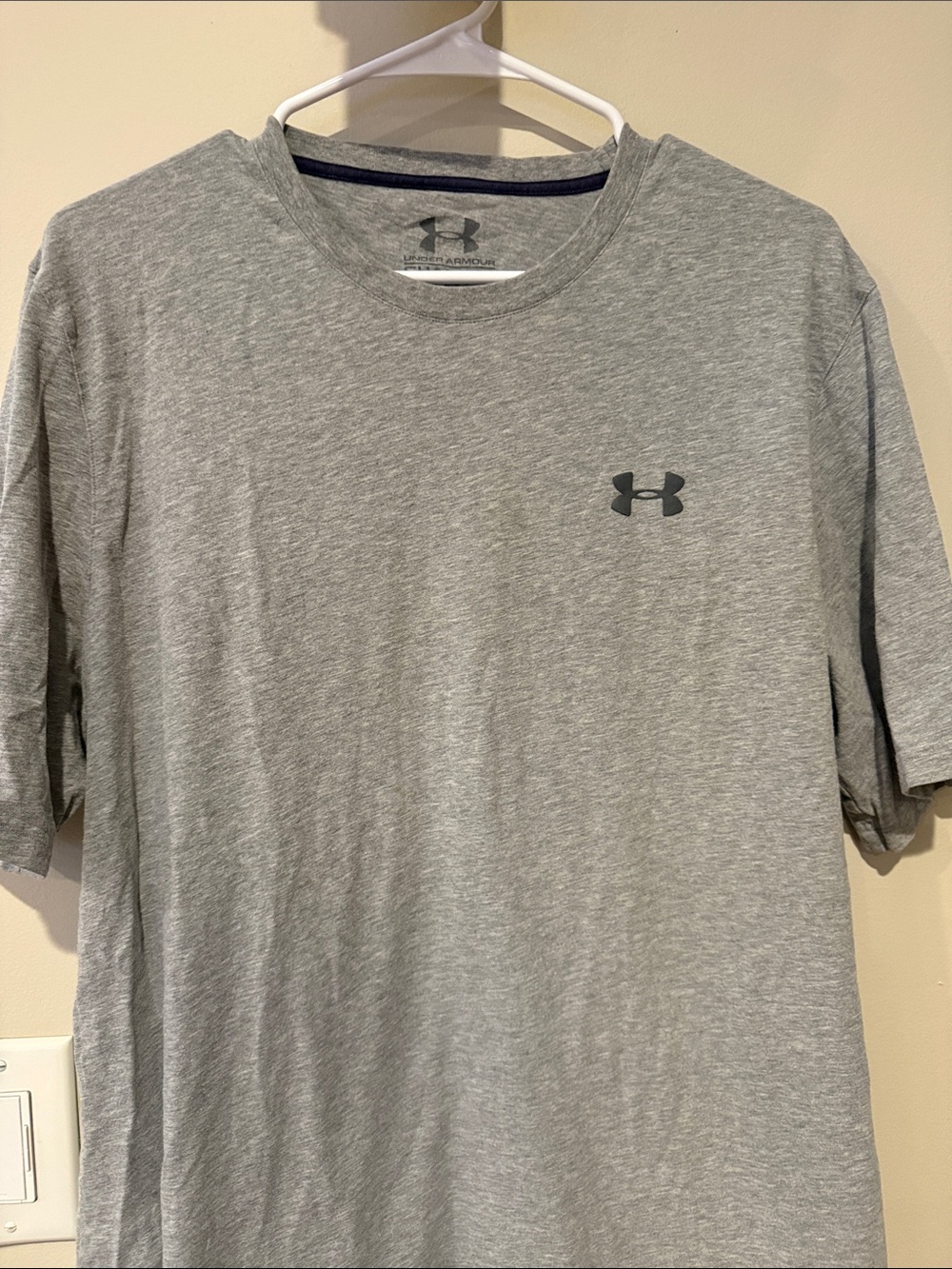 Under Armour Men’s Light Grey Short-Sleeve Performance Tee